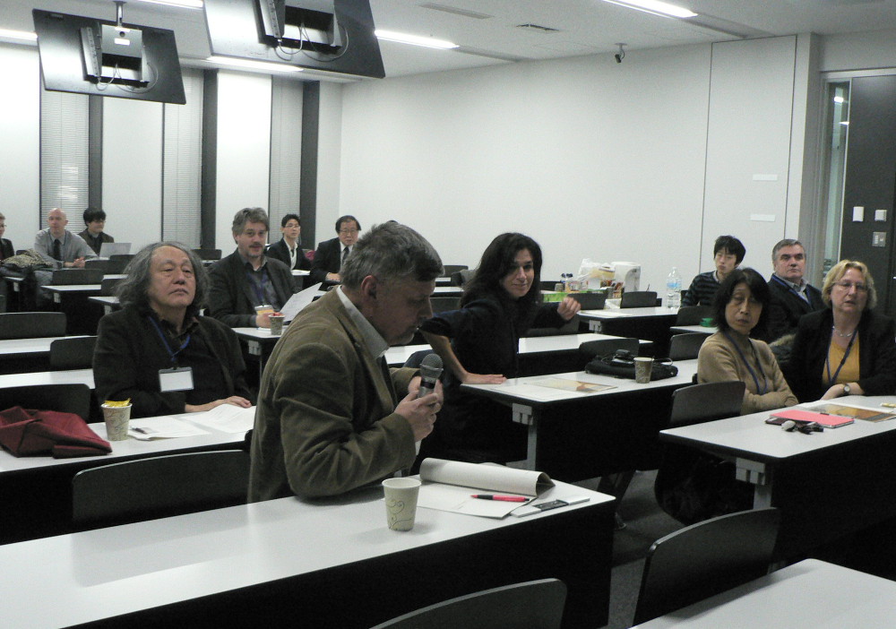 Jan Maksymiuk podczas prezentacji języka podlaskiego na sympozjum lingwistycznym w Tokio, 2015