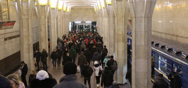 Час-пік у мінскім метро (Фота Юркі Хмялеўскага)