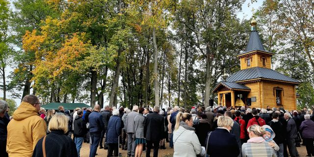 12 кастрычніка ў вёсцы Патока, што ў Міхалоўскай гміне, была асвечана царква святой Ганны. Гэта помнік у гонар трагічных падзей з траўня 1945 г. Тады атрад польскага ўзброенага падполля спаліў вёску, загінула восем жыхароў вёскі Патока, у тым ліку трое дзяцей. Фундатарам царквы ёсць мясцовы прыхаджанін, сельскі прадпрымальнік Андрэй Шум. (Фота Радыё Рацыя)