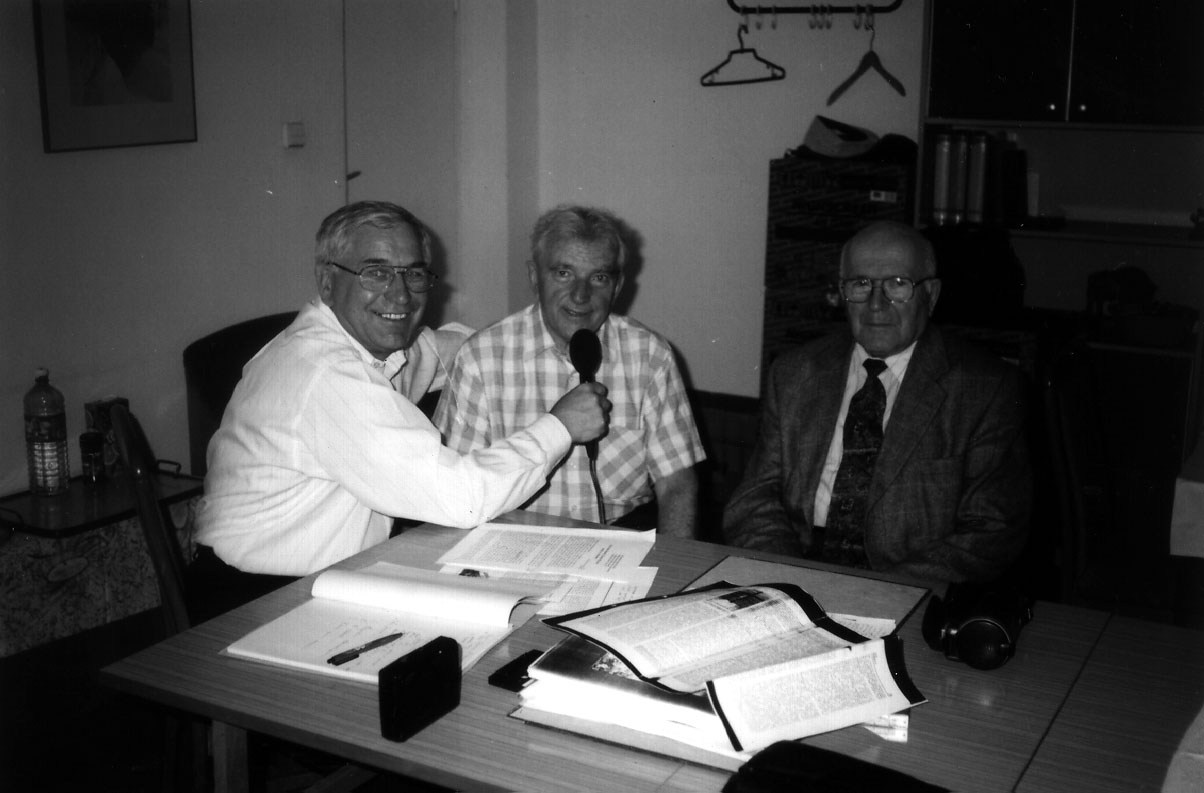 Сцяпан Пекун, Даніла Дзекуць-Малей і Аляксандр Пашко (з Канады). Варшава, 5.06.1999