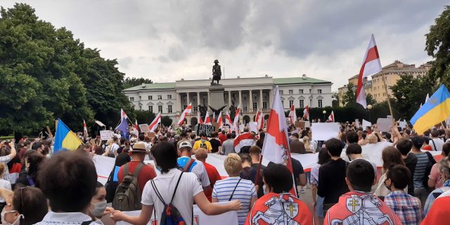 Марш салідарнасці з Беларуссю ў Варшаве Фота Радыё Рацыя