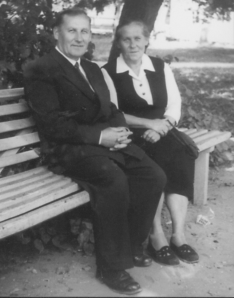 Вольга Каласкова і Аляксандр Ярашэвіч у Саколцы. 1950-тыя гады