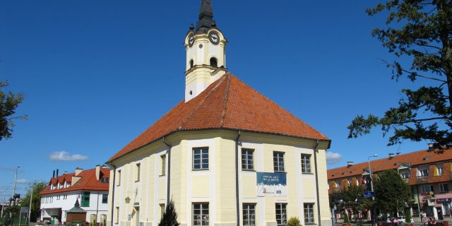 Гарадская ратуша ў Бельску, у якой з 1984 г. дзейнічае філіяў Падляшскага музея ў Беластоку Фота Кшыштафа Кундзіча (з Вікіпедыі)