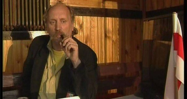 Уладзімір Мулявін у сваім доме пад Мінскам меў і бел-чырвона-белы сцяг Радыё Рацыя