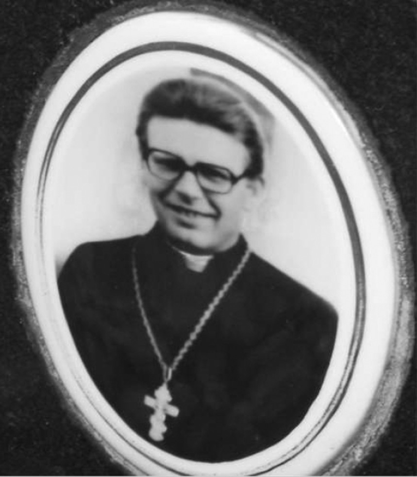 O. Piotr Popławski na zdjęciu z nagrobka Fot. Arkadiusz Panasiuk