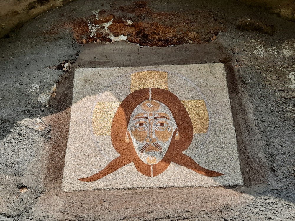 Chrystus Pankrator - kapliczka w Nowicy