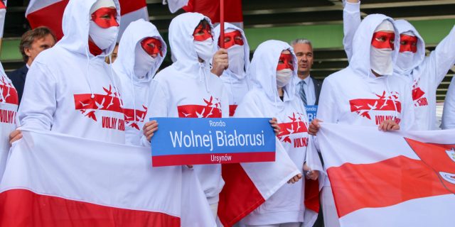 У Варшаве па ініцыятыве беларускай дыяспары з’явілася вулічнае акружнае скрыжаванне Вольнай Беларусі