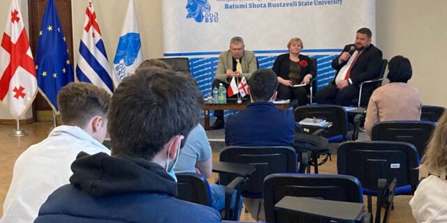 Падчас прэзентацыі ва ўніверсітэце ў Батумі (30 сакавіка бг.) Радыё Рацыя