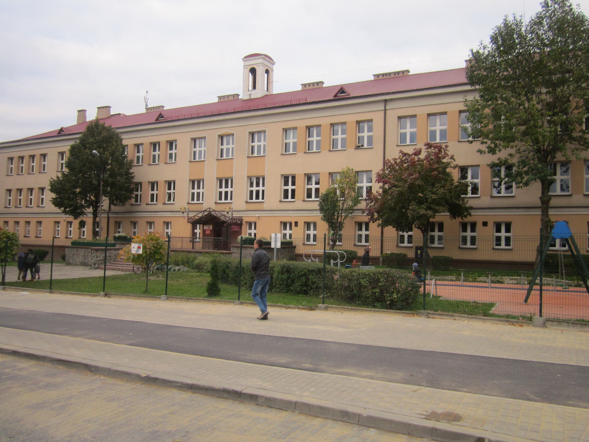 Пачатковая школа н-р 4 імя Сібіракаў у Беластоку
