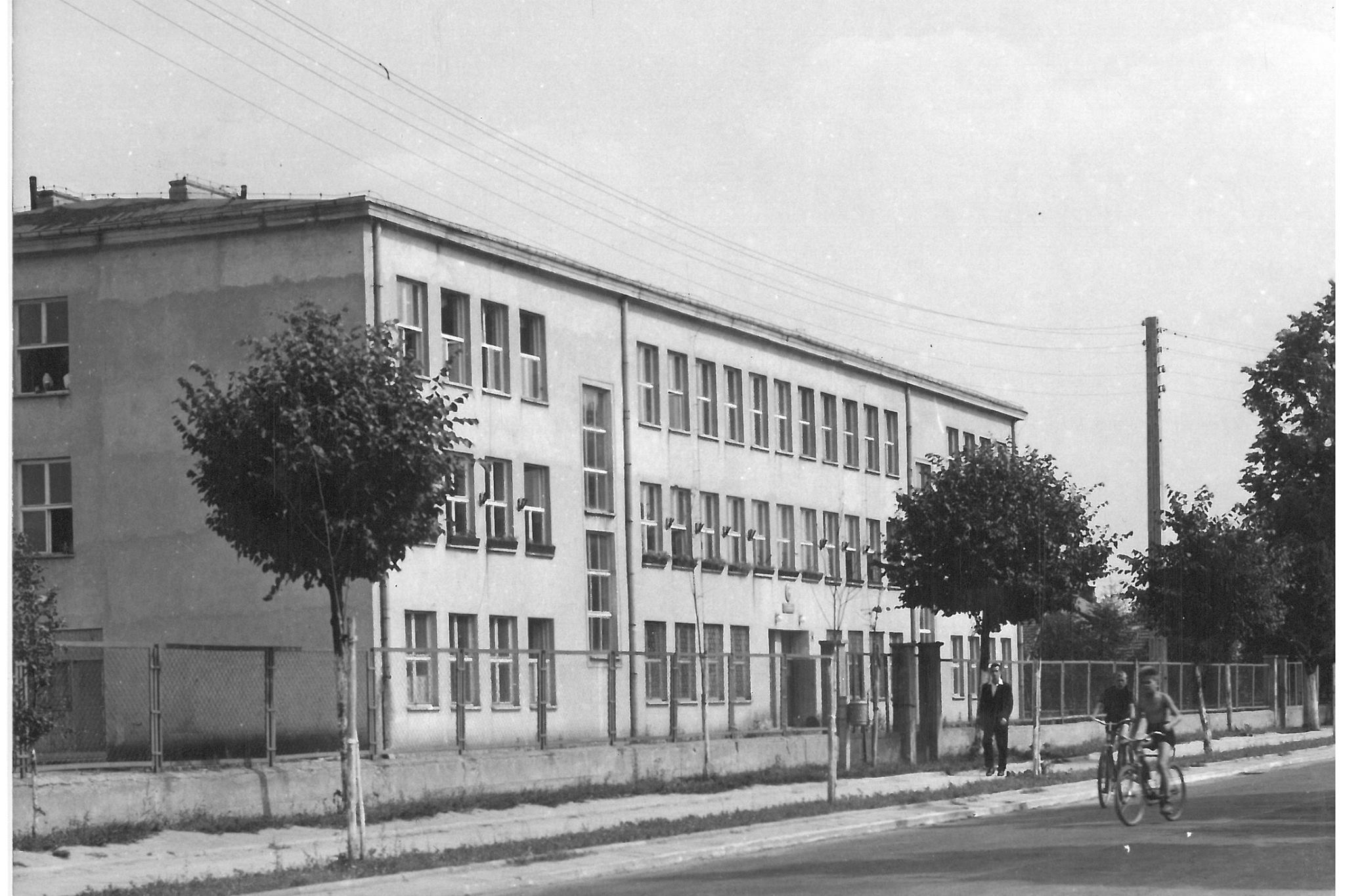Licej imeni Marii Skłodowskiej-Curie v Hajnuvci, počatok 1970-ch