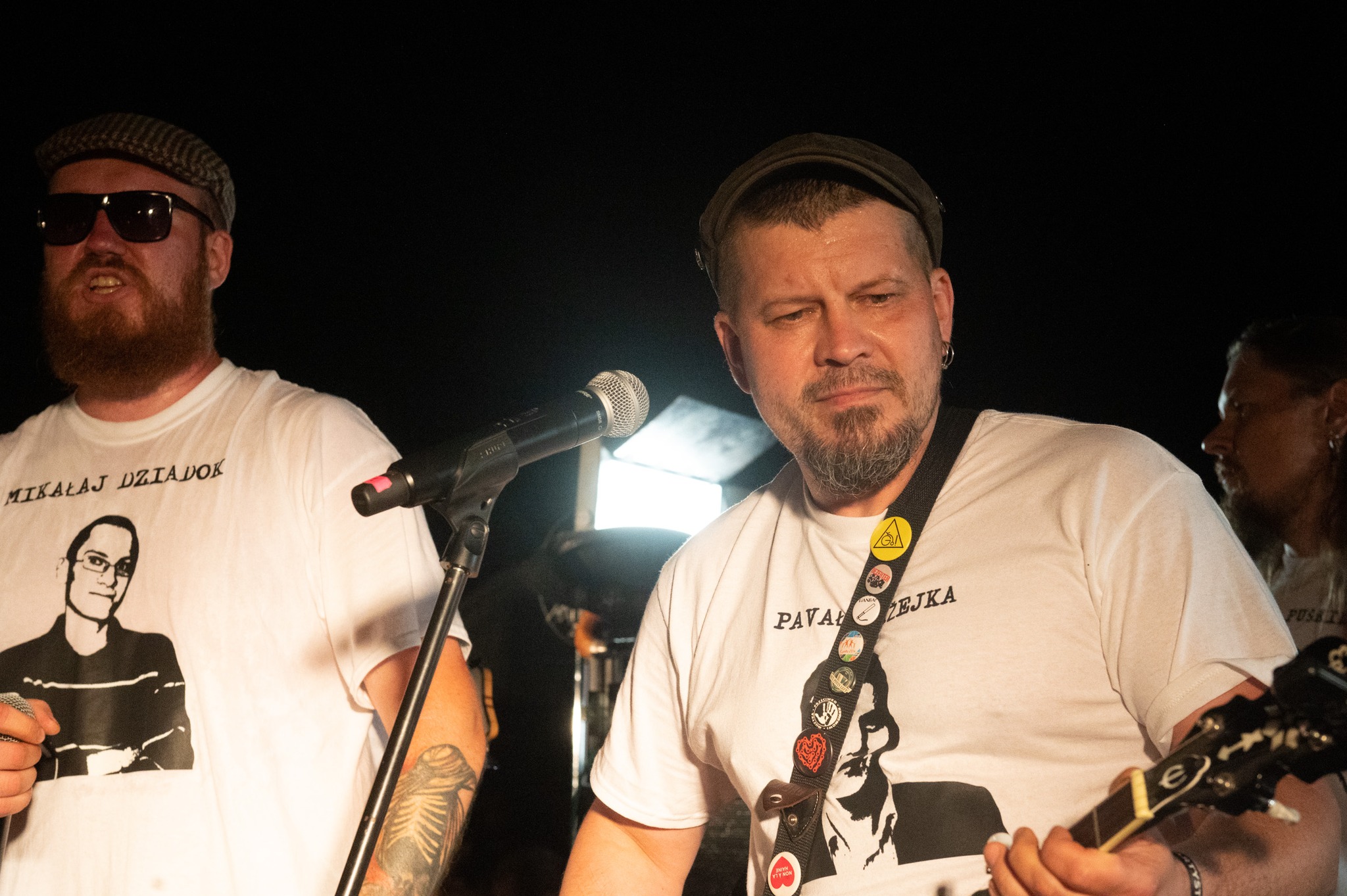 Niektórzy muzycy wystąpili w koszulkach z nazwiskami więźniów politycznych Fot. Aleksander Wasyluk