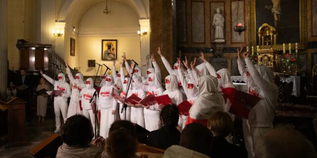 Канцэрт „Я не вінаваты” Вольнага хору ў варшаўскім кацёле св. Аляксандра на 86. гадавіну „Чорнай ночы” Тэлеканал Белсат