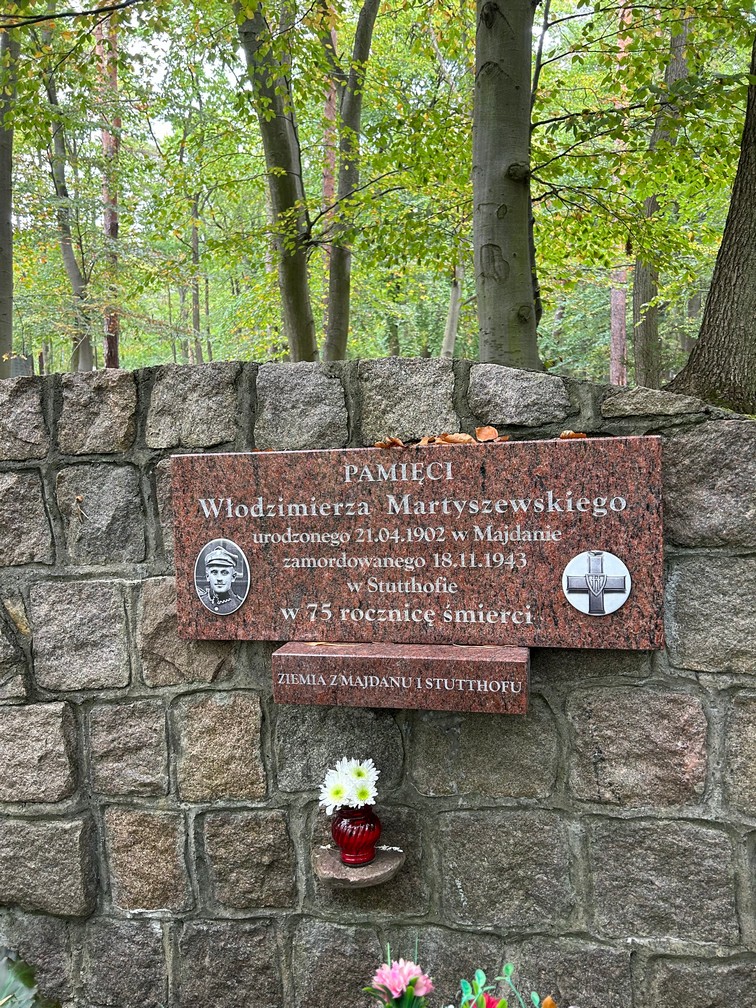 Symboliczna mogiła Włodzimierza Martyszewskiego na Cmentarzu Komunalnym w Sopocie Fot. Wiktoria Repetto