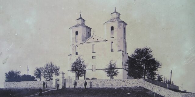 Kościół katolicki w Zalesiu w 1897 r. (źródło: isokolka.eu)