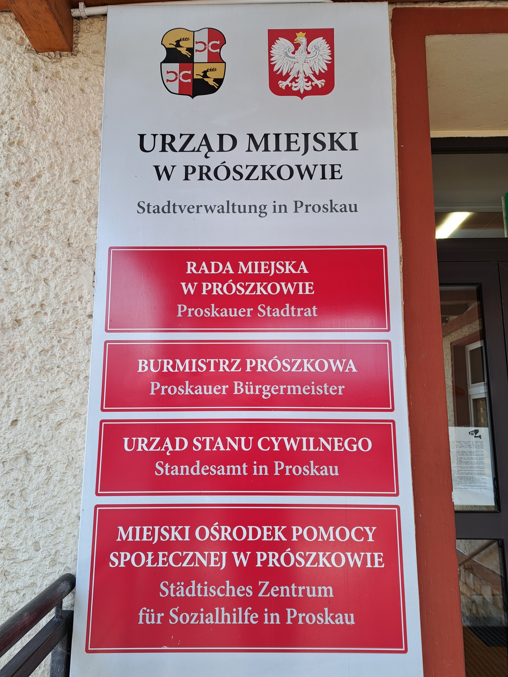 Tablice dwujęzyczne w Prószkowie Fot. Mateusz Styrczula