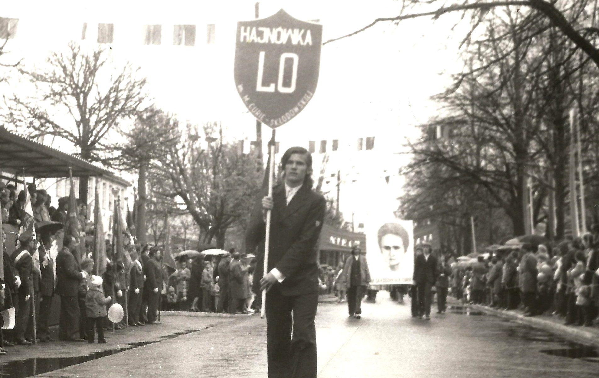 Idu „na czele pochodu”; Hajnuvka, 1 maja 1977