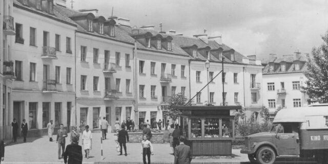 Centrum Białegostoku, lata 60-te Muzeum pocztówek. Leon Ostrowski, Pinterest