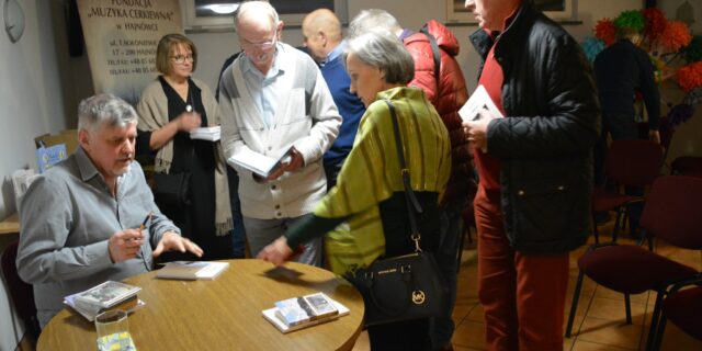 Jan Maksymiuk na spotkaniu w siedzibie Fundacji Muzyka Cerkiewna w Hajnówce Fot. Centrum Promocji Regionu „Czerlonka”