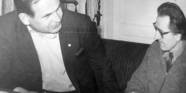 Sokrat Janowicz i prof. Jerzy Tomaszewski. Warszawa, 5 listopada 1982 r. Fot. archiwum „Niwy”