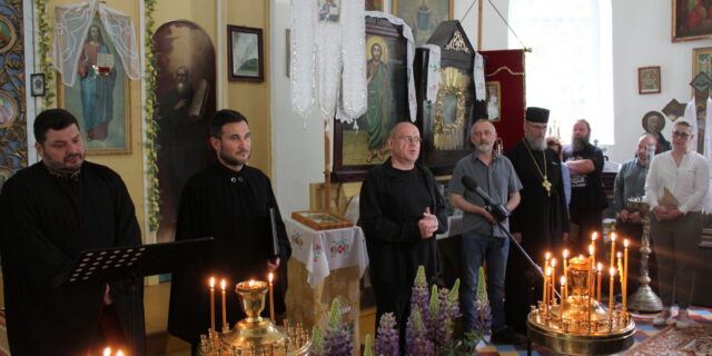 Адкрыццё фестывалю „Мастацтва на прыродзе” ў царкве ў Грыбоўшчыне, якую пабудаваў славуты прарок Ілья Фота Юркі Хмялеўскага