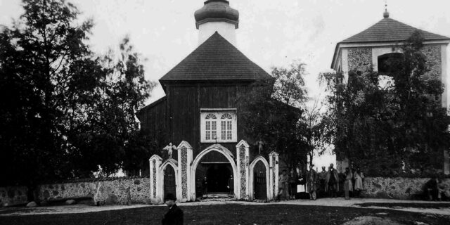 Kościół w Odelsku w początkach XX wieku (wikipedia)