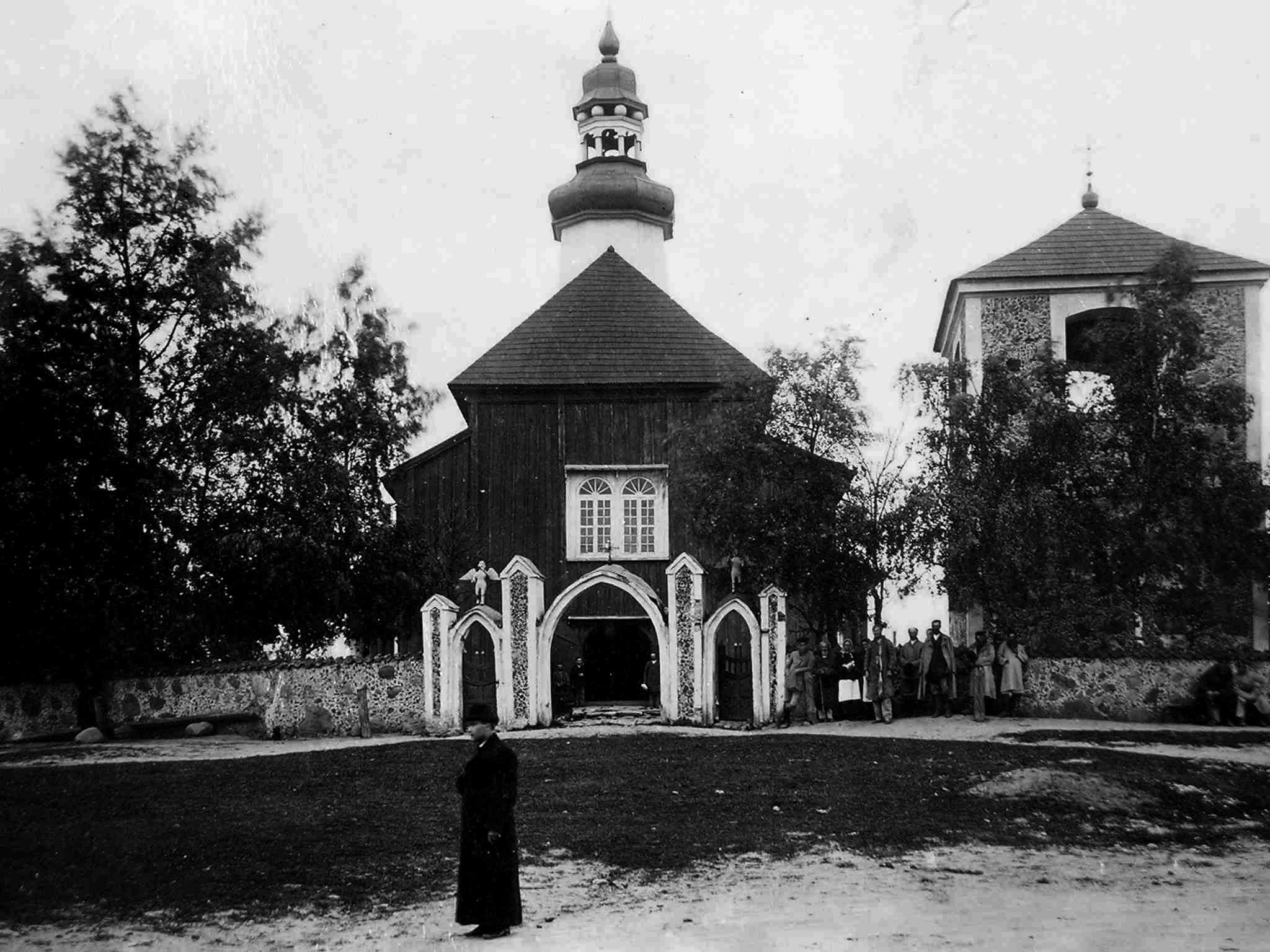 Kościół w Odelsku w początkach XX wieku (wikipedia)