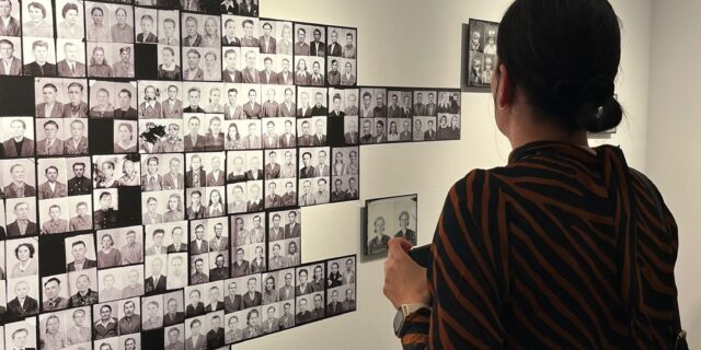 Ściana fotografii tożsamościowych