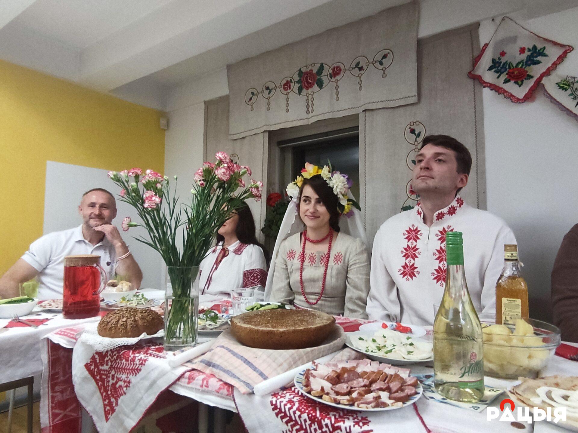 10 кастрычніка этнацэнтр Світанак у Вільні паказаў традыцыйнае беларускае вяселле Фота арганізатараў