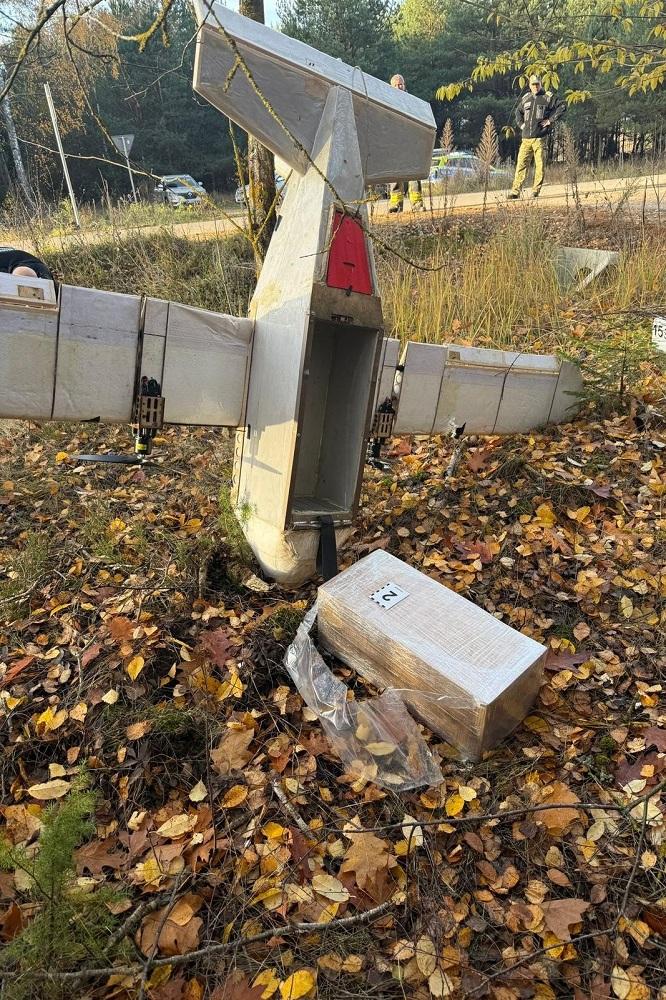 Самалёцік з кантрабандай, які пераляцеў мяжу і ўпаў у лесе за Крынкамі Fot. Podlaski Oddział Straży Granicznej